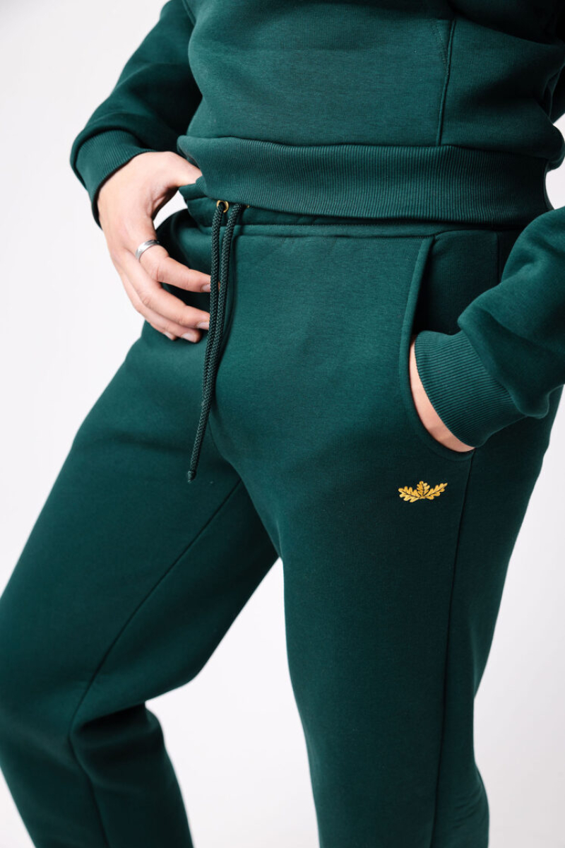 Unisex zaļas brīvā laika bikses "Priede" | Ozolvīle