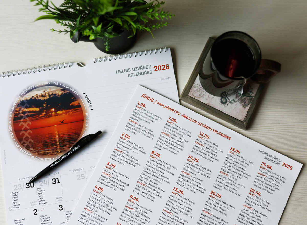 Sienas (A3) piezīmju kalendārs + paplašinātais | Uzvārdu kalendārs