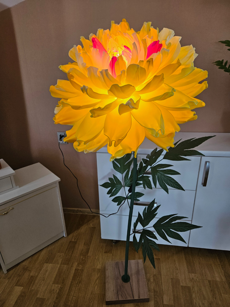 Stāvlampa- peonija | Paradise Flowers lampas