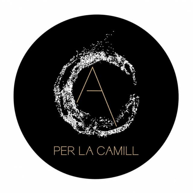 PER LA CAMILL - apģērbu zīmols