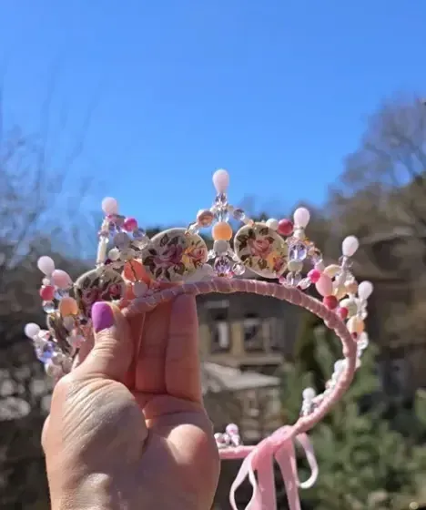 Rotu māksliniece Agnese Lapiņa — Instagram