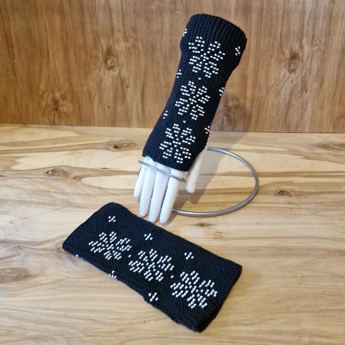Melni puscimdi / gari mauči