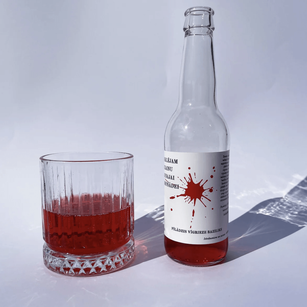 Dabīga Limonāde PīlādzisVīgriezeBaziliks/LIVO