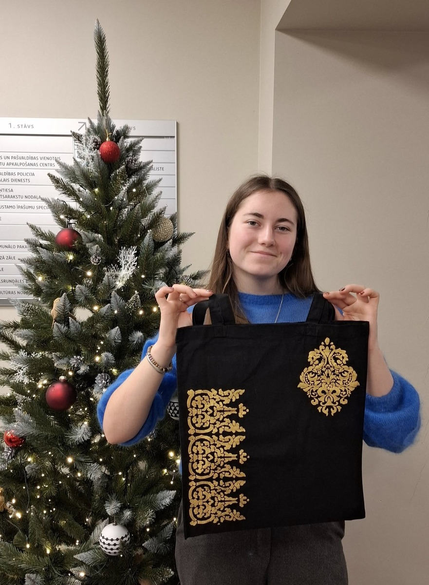 61038_598259099_1275014068006562_3998730245422492454_n_1